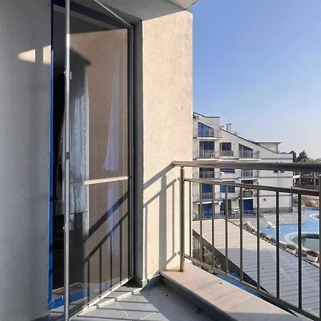 아파트 двустаен с морска панорама в Blue Bay Palace *