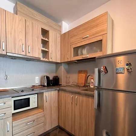 двустаен с морска панорама в Blue Bay Palace 아파트 포마리